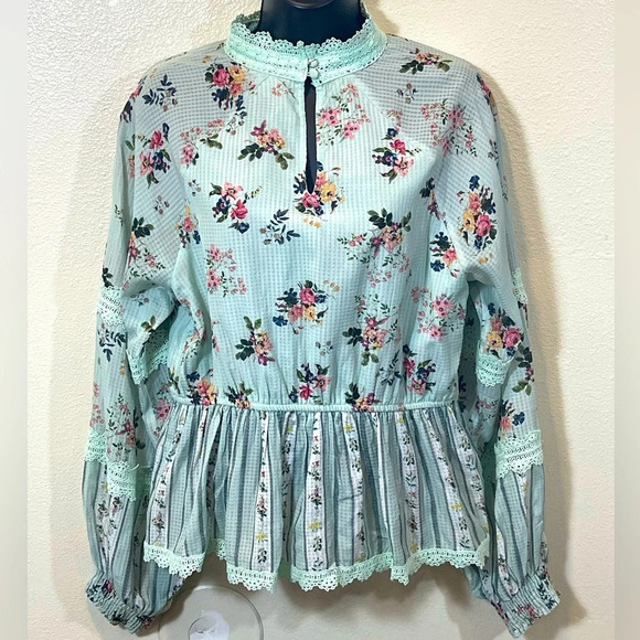 Hemant & Nandita Amour Floral Lace Blouse medium - Picture 1 of 10
